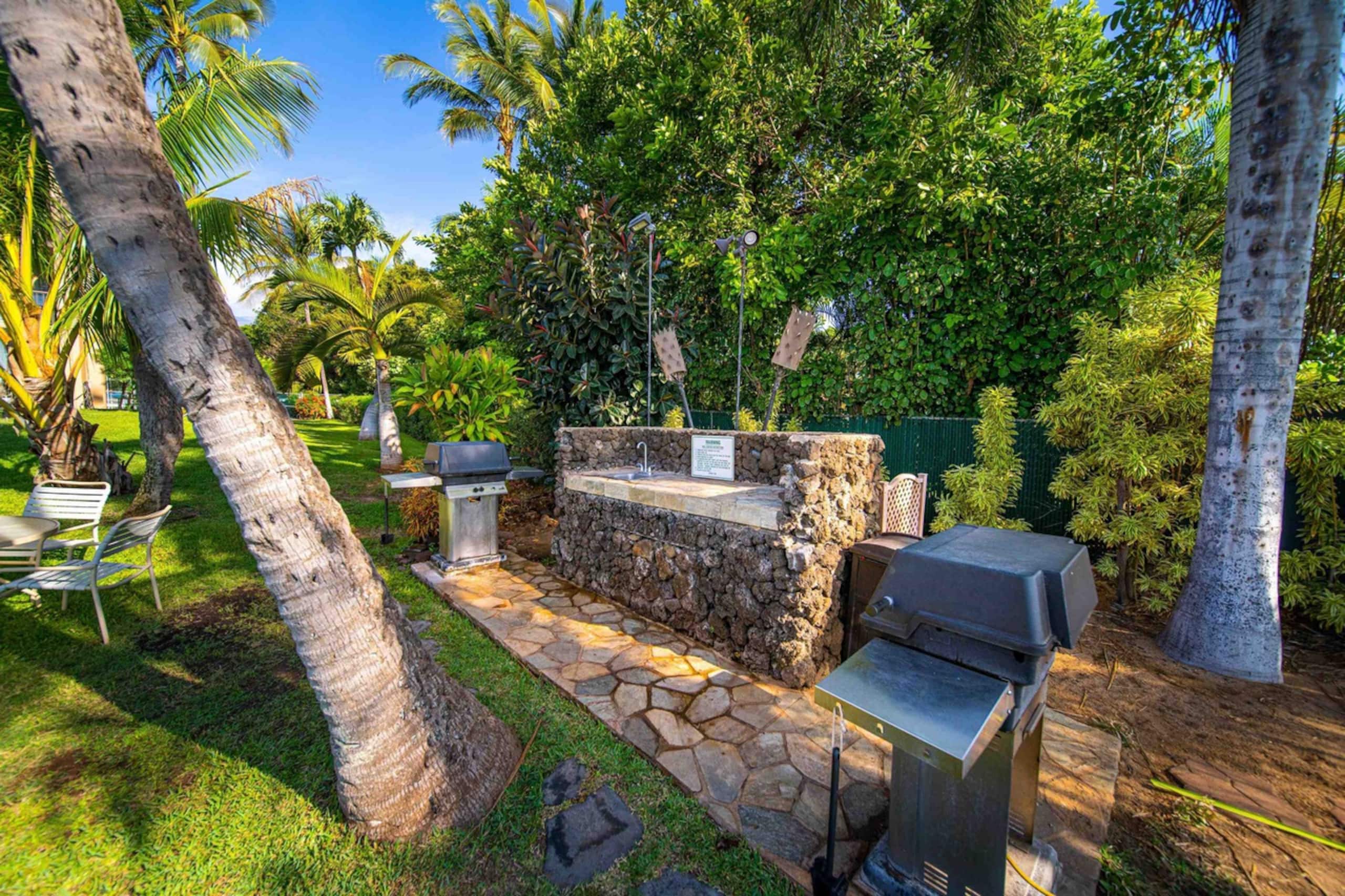 Condo in Wailuku · ★4.76 · 1 bedroom · 2 beds · 1 bath - Image 26