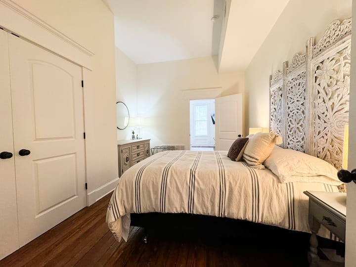 Bedroom located on the other side of the hallway next to the largest bedroom.  Full bed and again no windows. Located off the master so it's a great place to put the pack n play for a little one's nap time. Has a full closet and dresser for clothing.