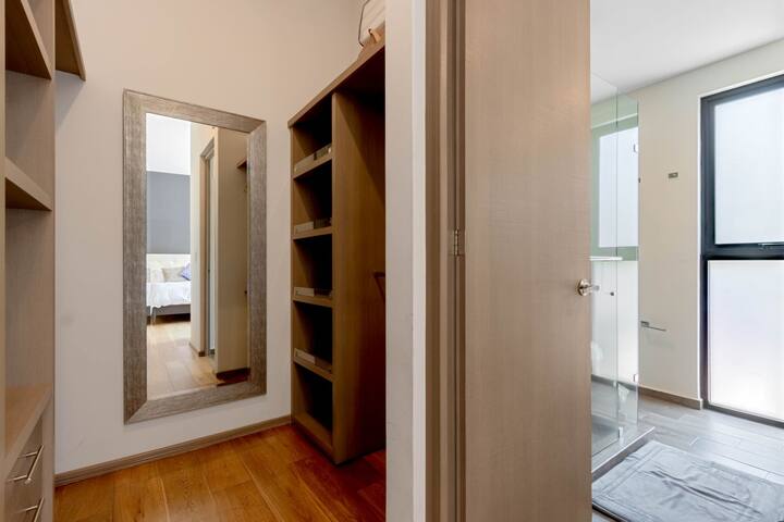 Luxury 3BR Apartment w/ Private Rooftop & Terrace gallery image 4