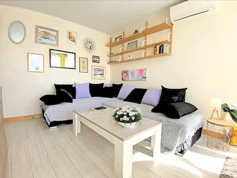 3 bedroom + office apartment | terrace | air conditioning | fiber