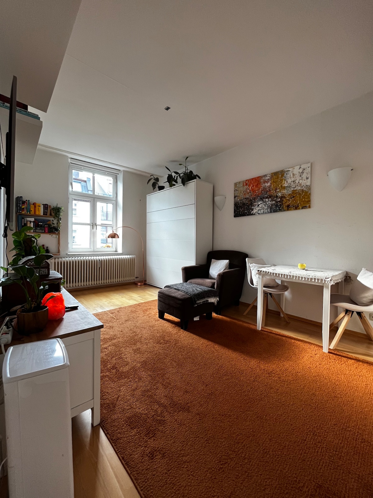 Top Airbnb: Cozy 1-room apartment in the center of Munich in Münchener Freiheit