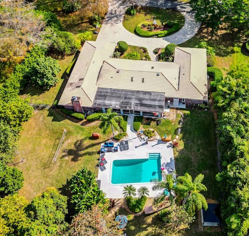 Lux Mansion w Heated Pool n Yoga