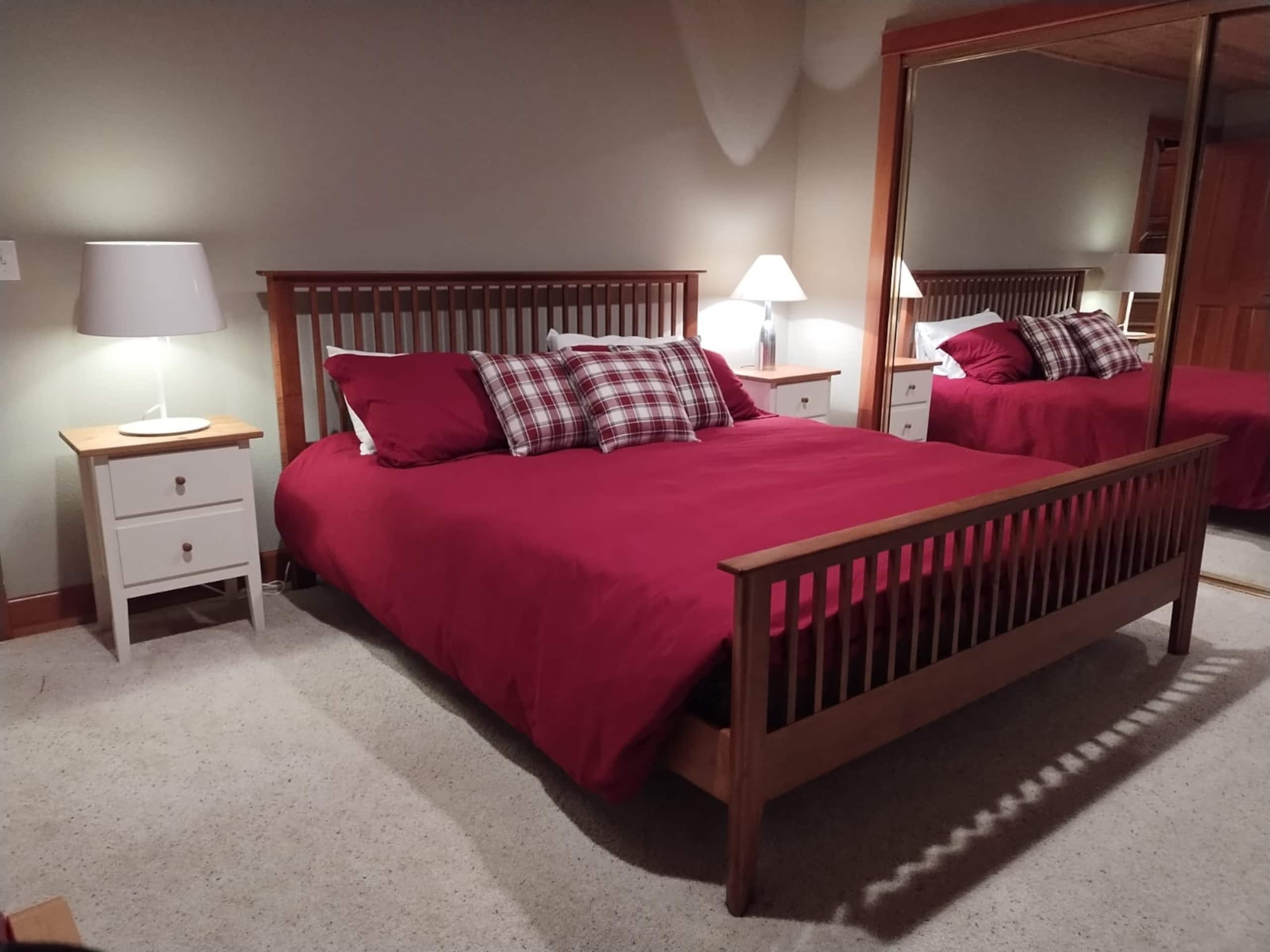 Two-Level Cabin with Hot Tub Near Lake Tahoe - Photo 25