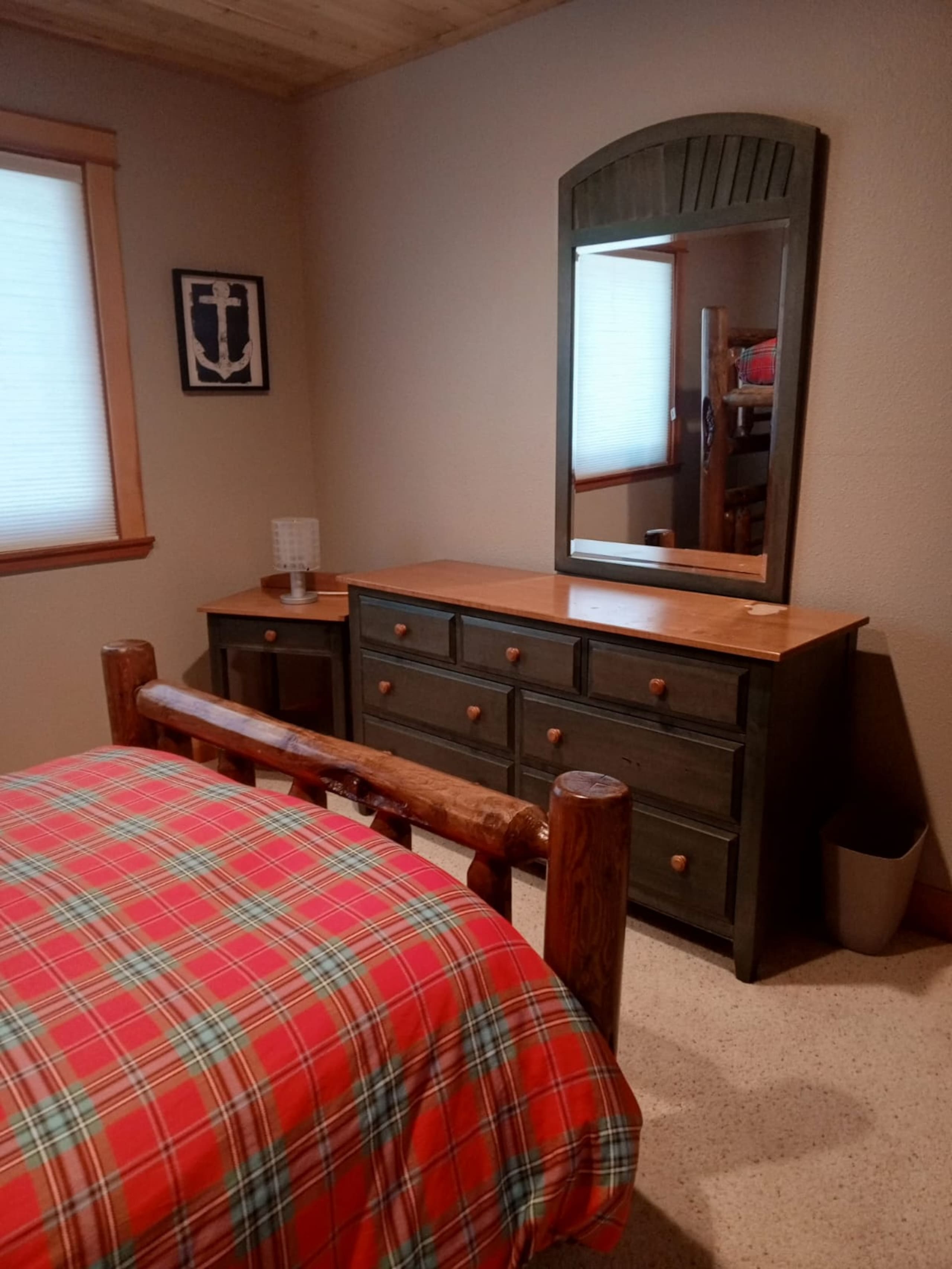 Two-Level Cabin with Hot Tub Near Lake Tahoe - Photo 32