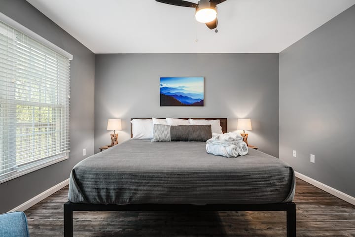 King bed with 40" Smart TV