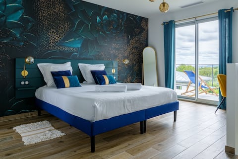 Passy- elegant duplex sauna terrace parking view