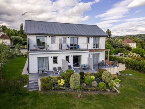 Passy Duplex: quiet garden sauna Eiffel Tower view