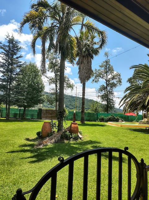 A magical experience among birds and mountains