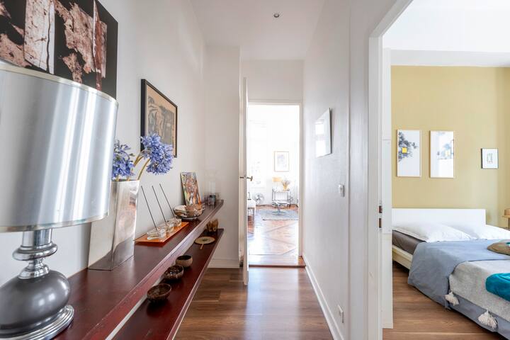 Place du Palais – Centre historique – Grand balcon gallery image 3