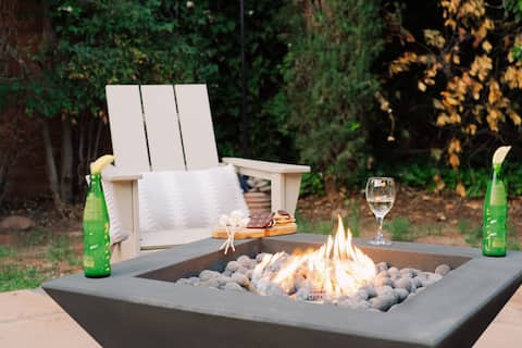 Popular Airbnb listing: • Perfect for 2 Couples • Fire Pit • 2 En-Suites • in Prescott