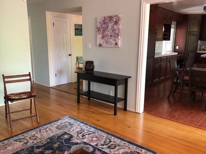 Spacious Cupertino Home: Near Apple Hq & Freeways - Cupertino, CA