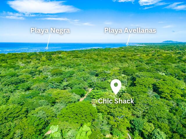 El Chic Shack, Authentic Gem Walk to the Beach