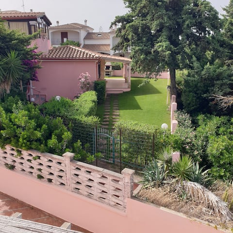 Airbnb con migliori performance: Villetta Caposchiera, 100 meters from the sea a Calasetta