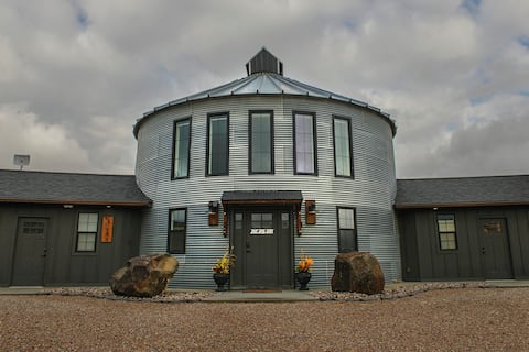 Big Bin silo house in Lava Hot Springs!