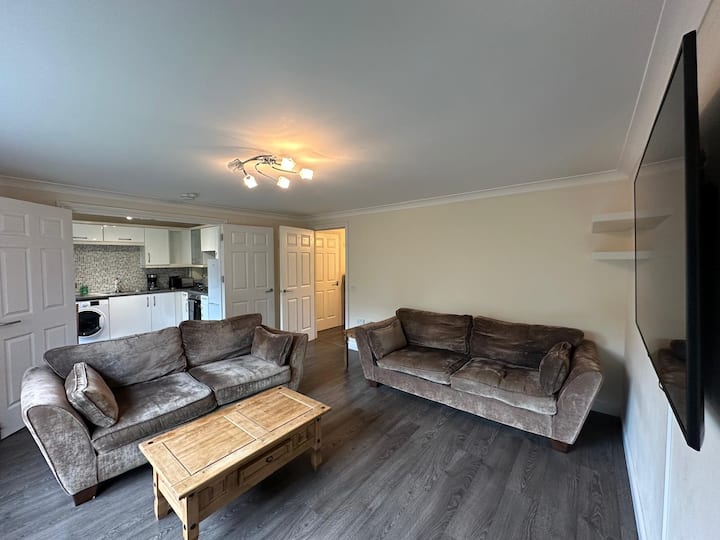 2 Bed & 2 Bath-flat-driving Distance To Edinburgh - Livingston