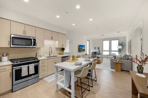 Aurora | Brand New Luxury 2 Bedroom Apt