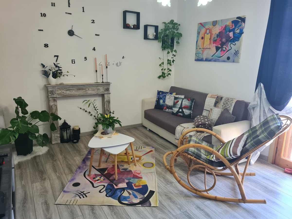 Successful Airbnb property: At the foot of the Historic Center and a stone's throw from the lake in Castiglione Del Lago