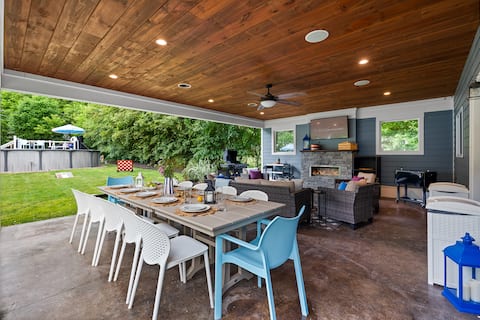 Oasis | Patio, Pool, NEW Putting Green, Fire Pit
