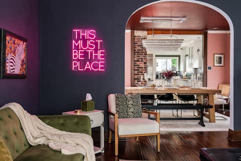 Popular Airbnb listing: Oasis | Patio, Pool, NEW Putting Green, Fire Pit in Buffalo / Cheektowaga