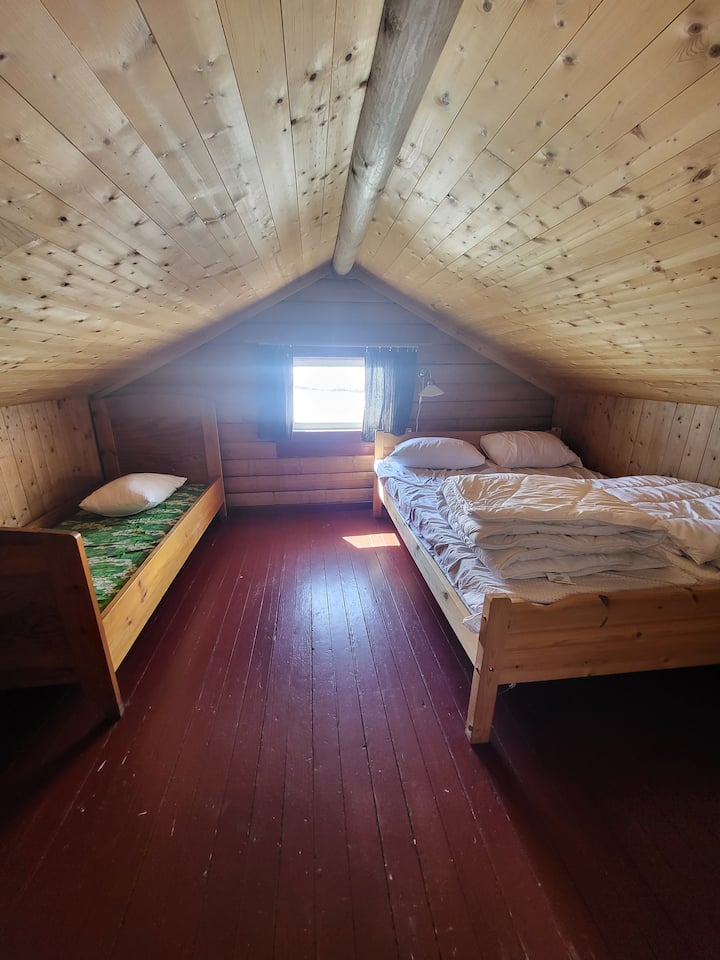 Attic bedroom, steep staircase up
Please note that the single bed is shorter than normal, only 180cm long.
Single bed 80*180cm
Double bed 150*200cm