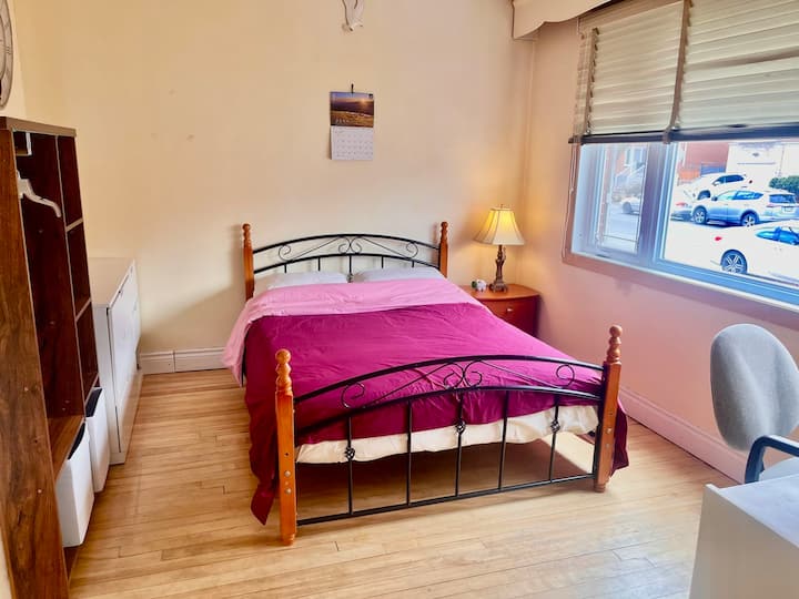 1 Private Room With Access To The Garden - Dorval