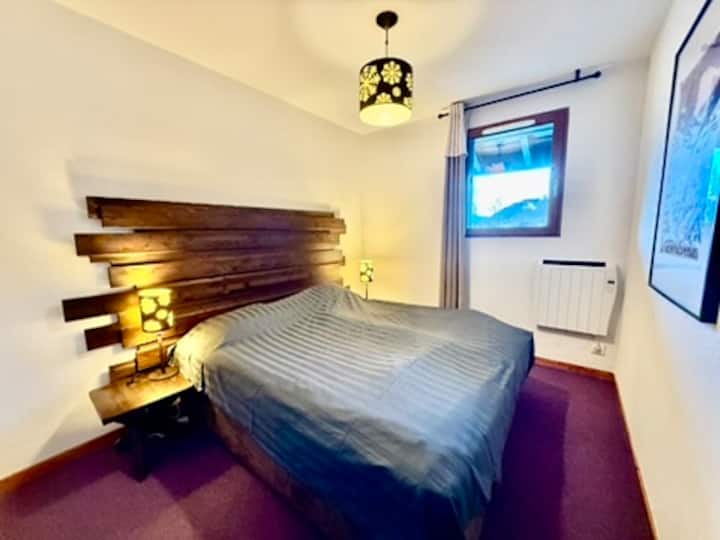 غرفة نوم بسرير مزدوج 160 × 190