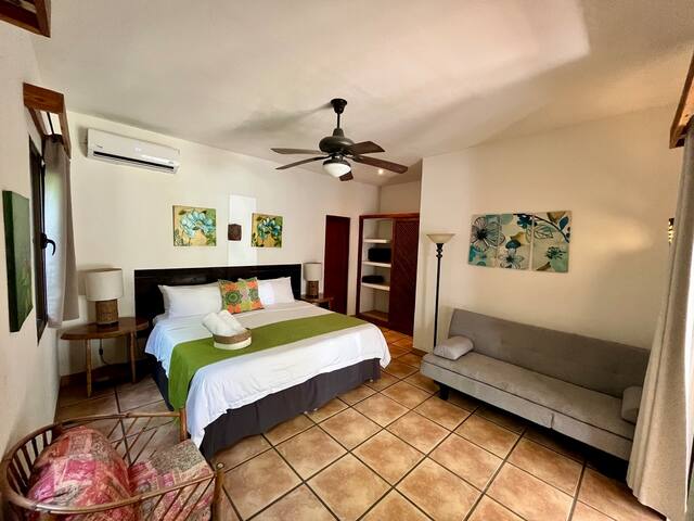 Boutique Beach Villa w/ Kitchenette
