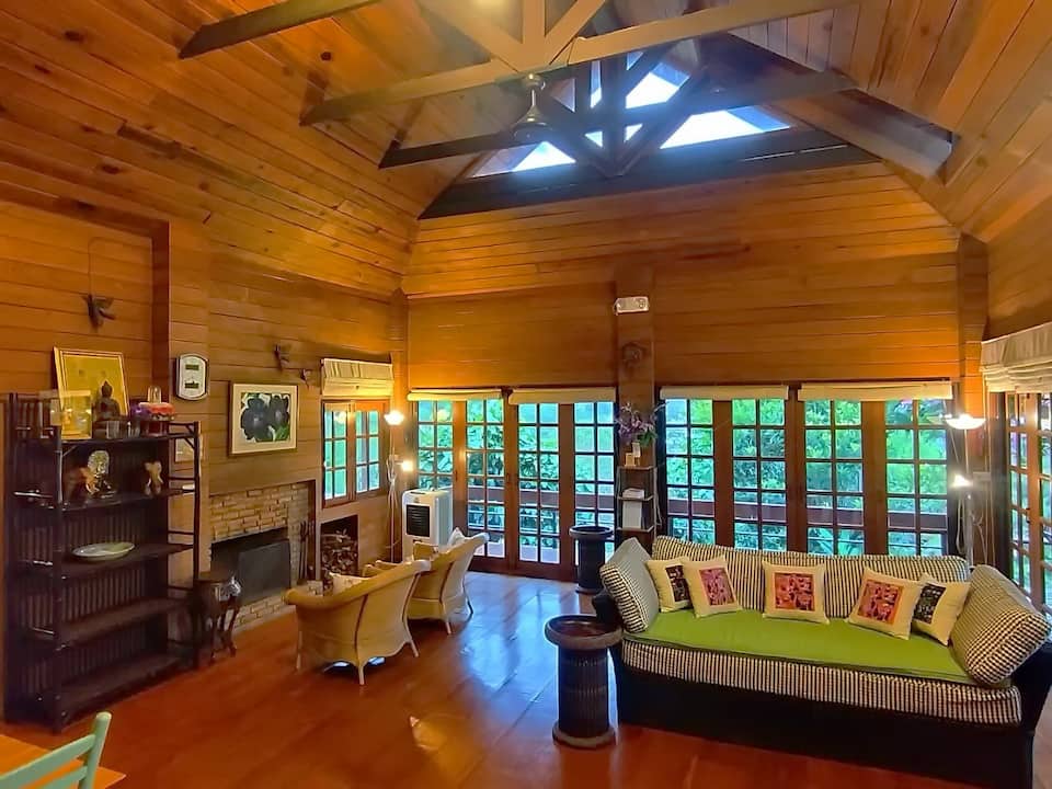 A teak cabin above a Chiang Mai valley, Mae Rim, Chiang Mai, Thailand, photo 1 of 10