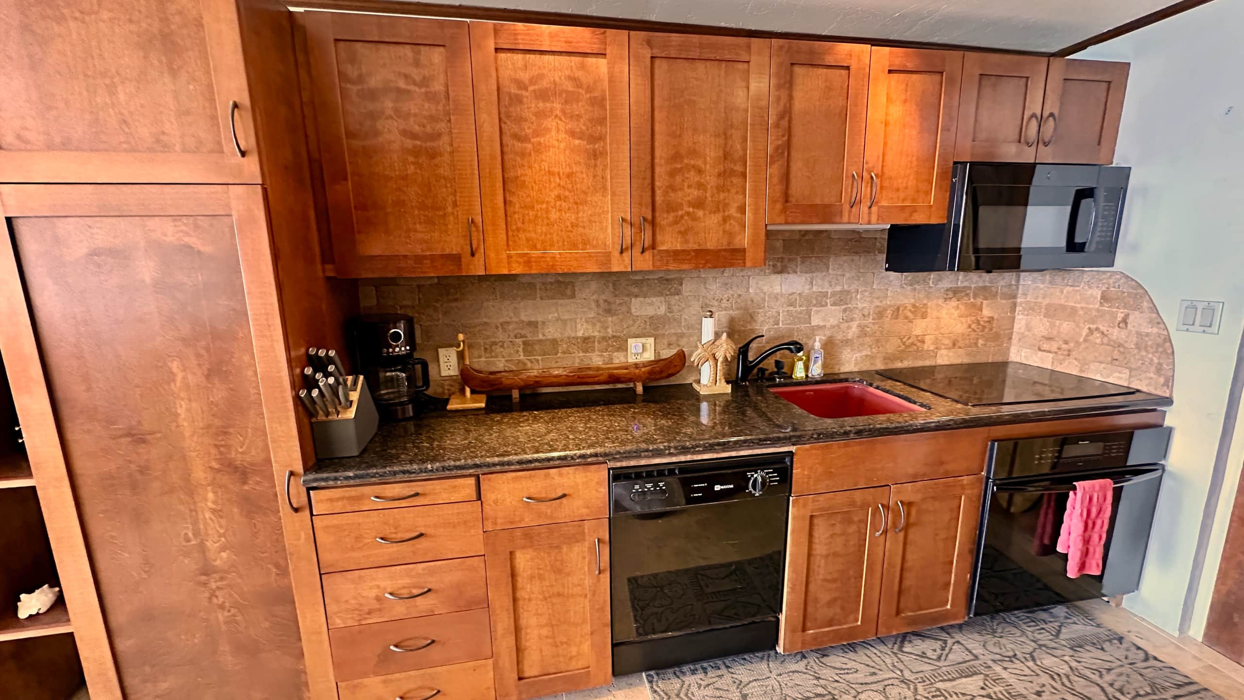 Condo in Kailua-Kona · ★4.93 · Studio · 2 beds · 1 bath - Image 6