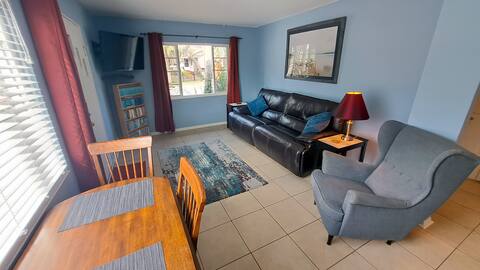 Successful Airbnb property: "UNDER THE PALMS" of Downtown Mount Dora in Mount Dora