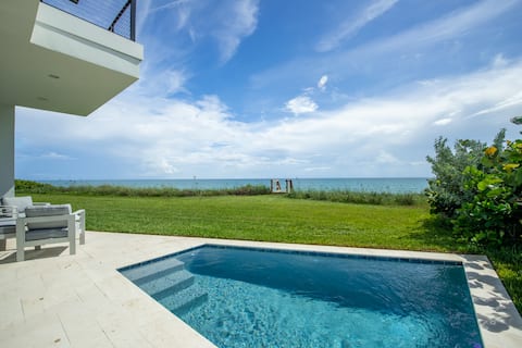 Oceanfront 4BR Modern Villa w/ private pool