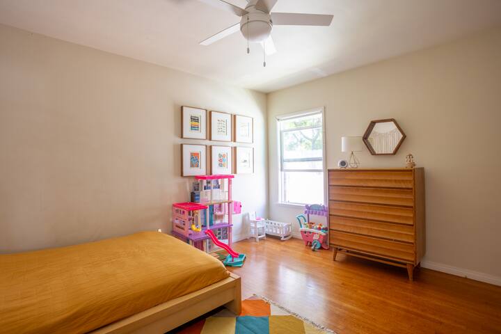 საძინებელი 3