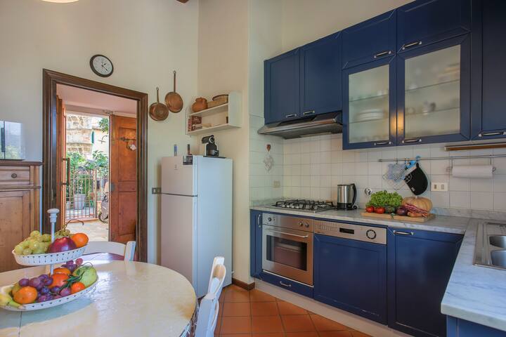 Villa Bellesi – Sweet Dreams in Florence gallery image 2