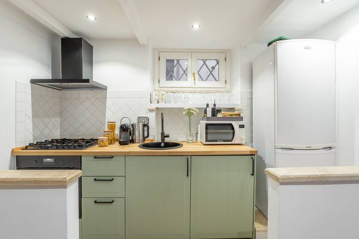 Daplace | Iris Apartment gallery image 5