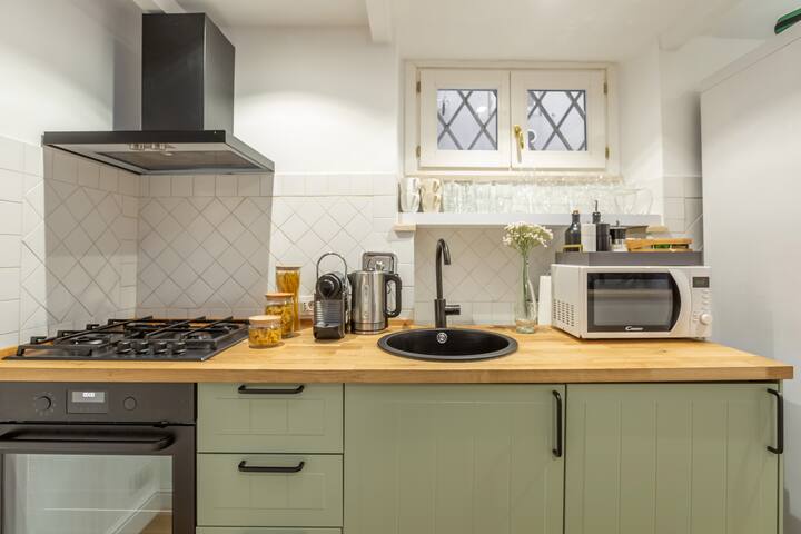 Daplace | Iris Apartment gallery image 2