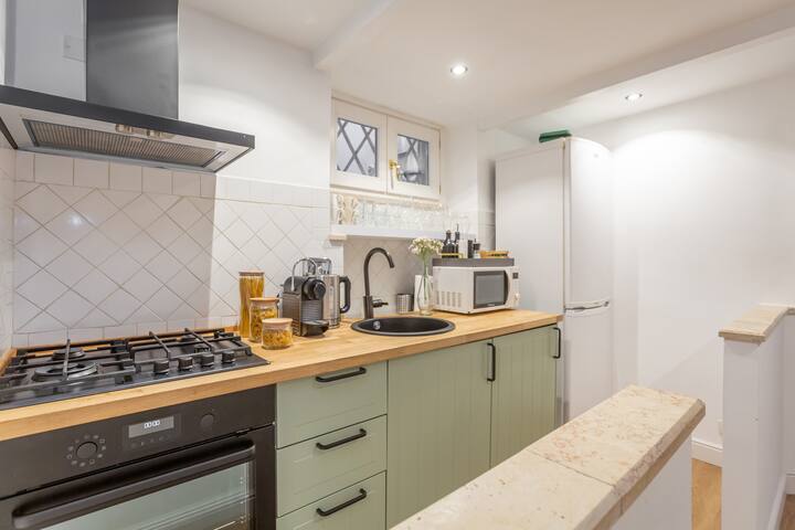 Daplace | Iris Apartment gallery image 4