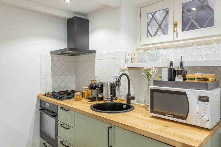 Daplace | Iris Apartment gallery image 3