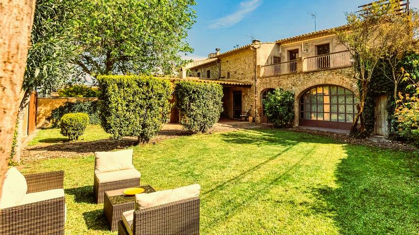 Charming village house, nice countrified Cottage gallery image 3