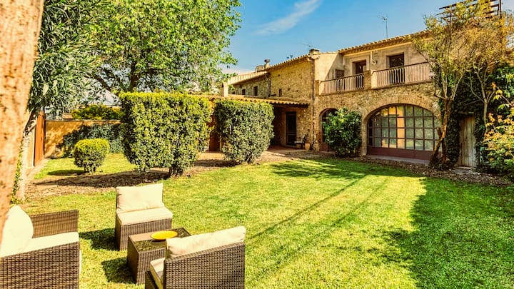 Maison De Campagne D'été - Figueres