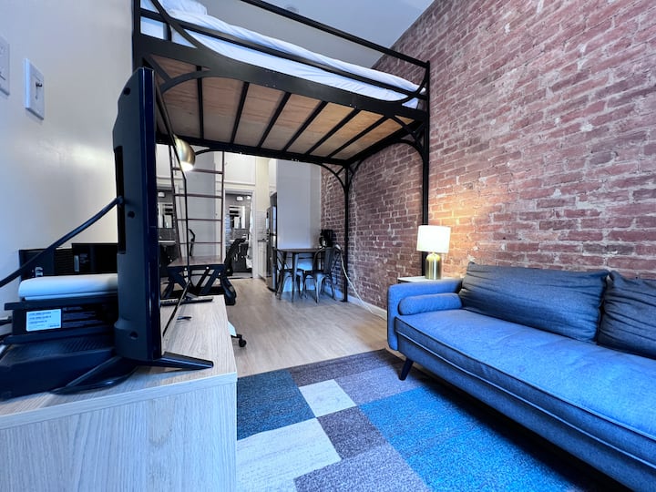 Studio Moderne Ensoleillé Dans Un Emplacement Incroyable - New York, NY