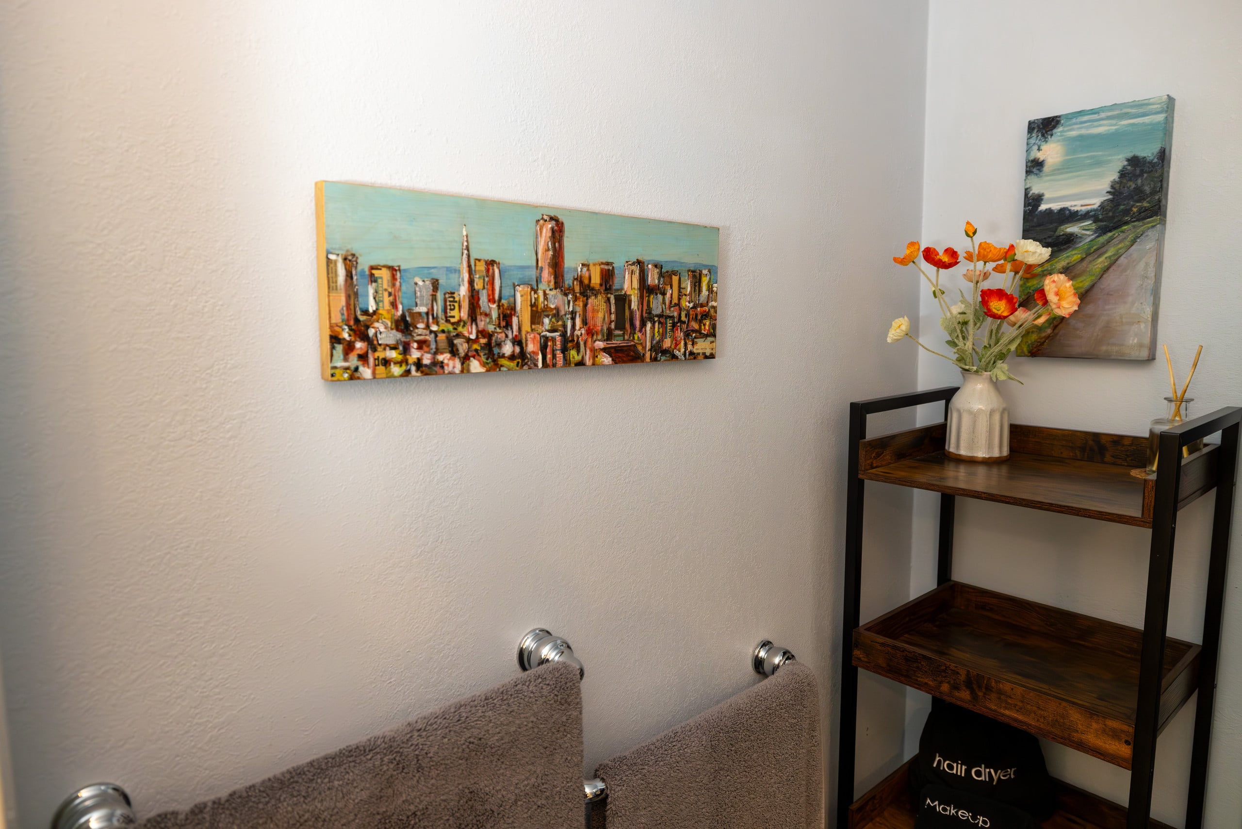 Artist's garden retreat and spa - Image 32