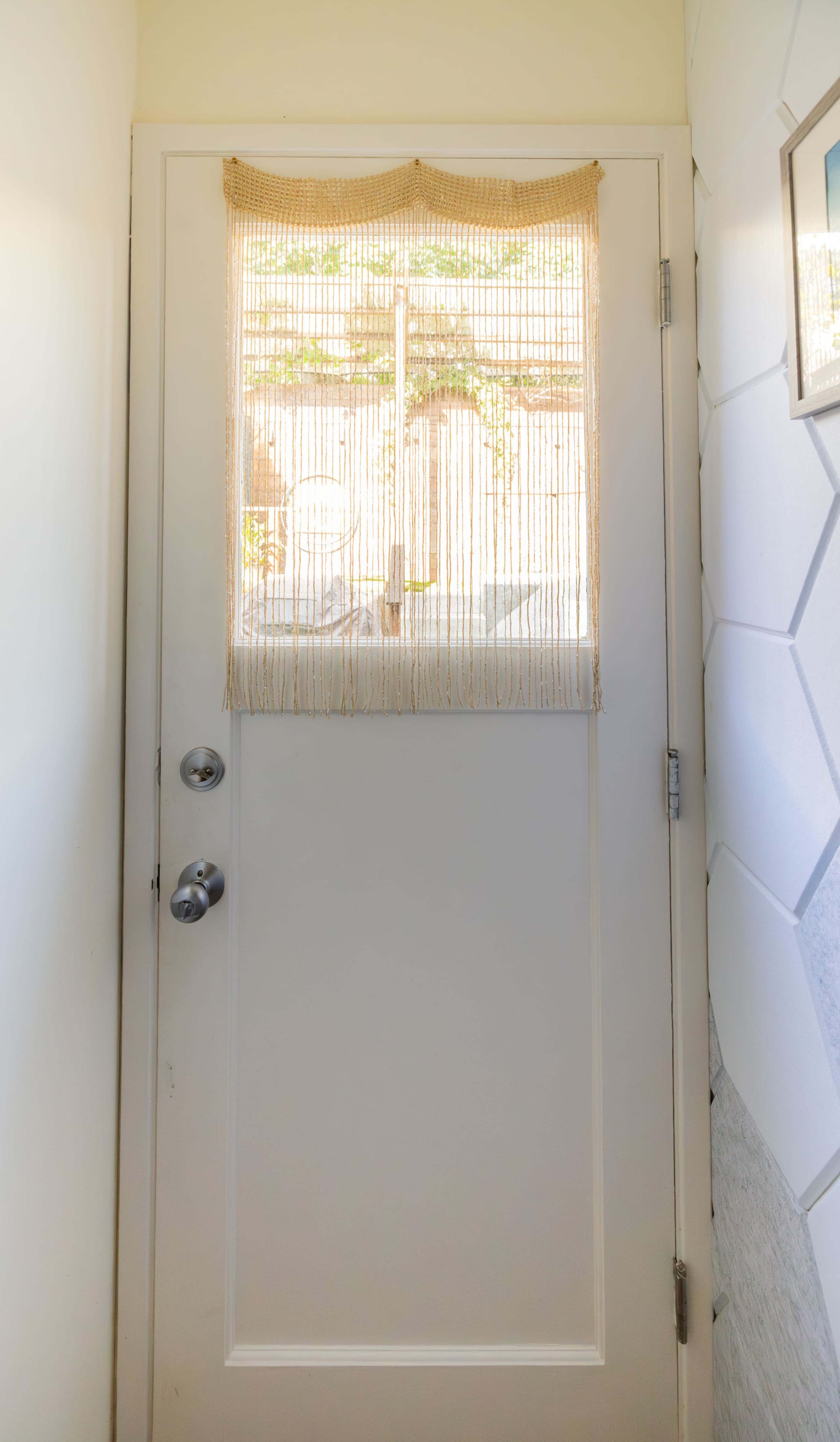 Artist's garden retreat and spa - Image 40