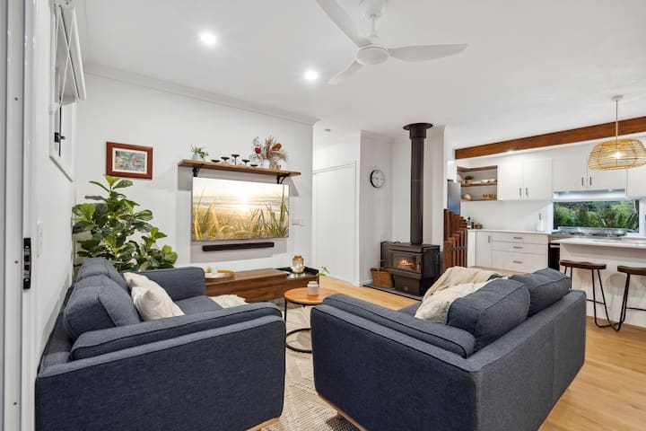 Tamborine Creek Stay | Fireplace + Theme Parks - Gold Coast