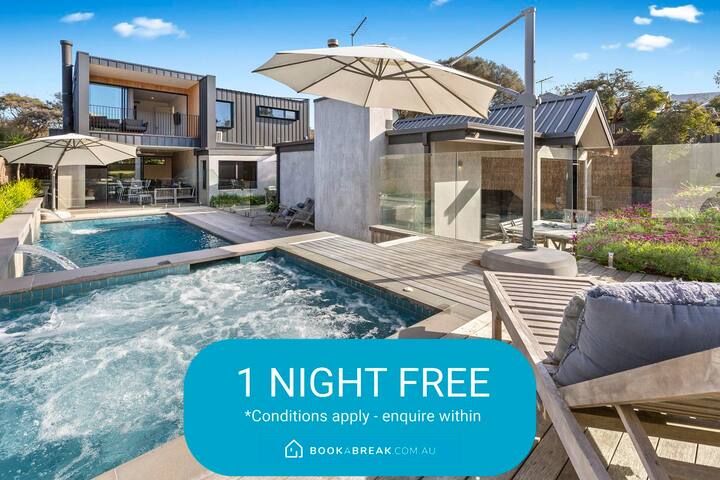 Cambridge Gardens – Luxury with Pool & Heated Spa