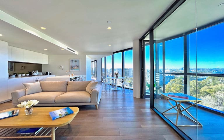 * South Yarra LUXE *