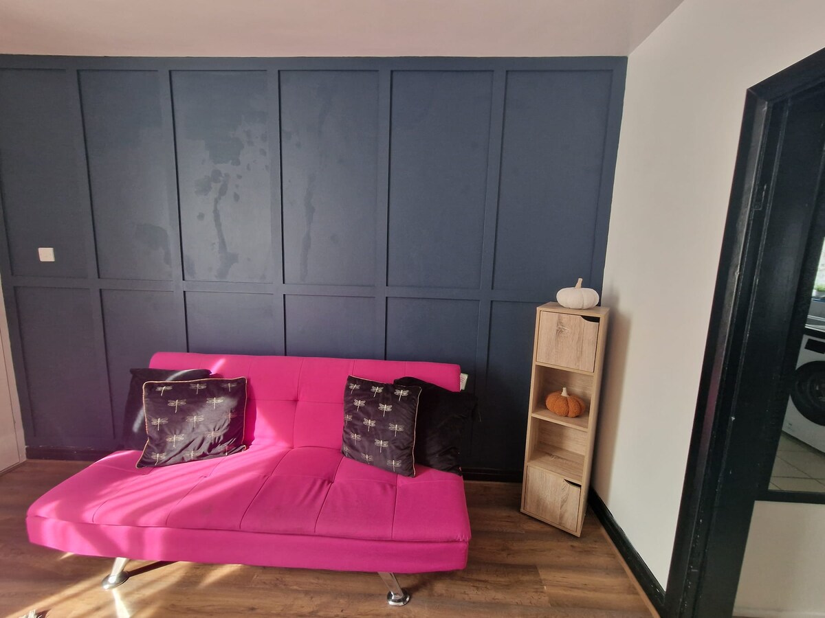 Top performing Airbnb: Cosy and Modern 2 Bedroom Home in Hoole Chester in Great Boughton