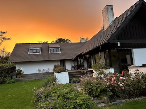 Family friendly villa next to the forest