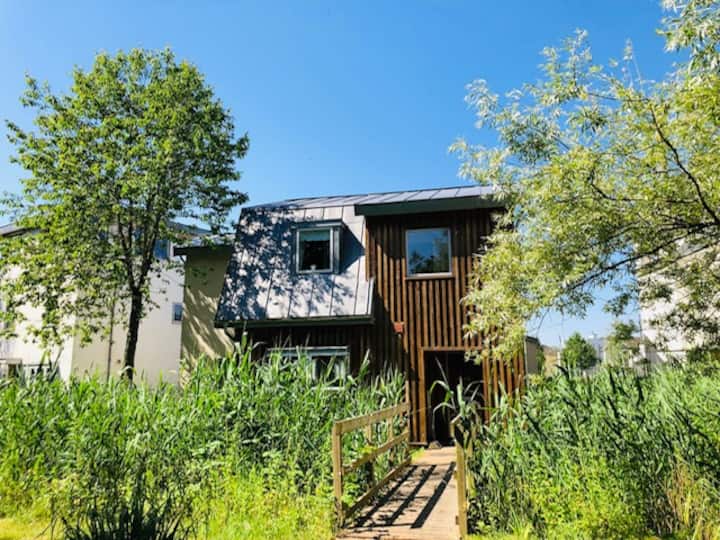 Own Island: Direct Lake Access, Activities, Spa - Cotswolds