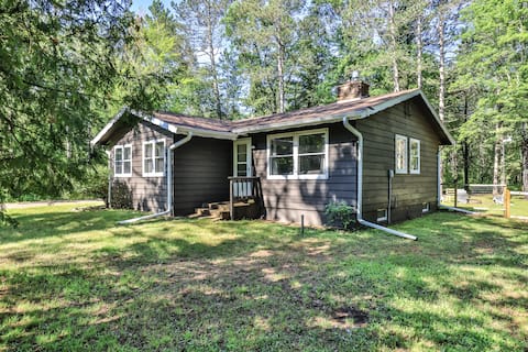 Cozy Cottage: Year-Round Adventure Base