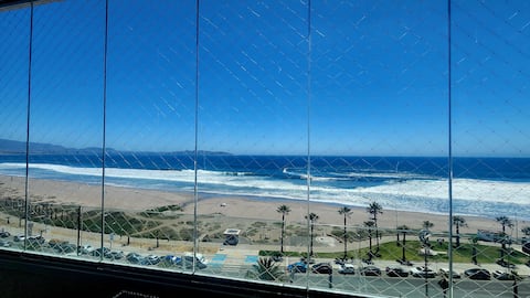 Beautiful apartment, with an excellent view of the sea.